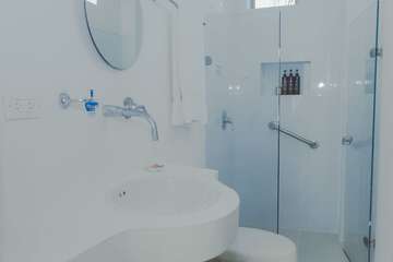 Bathroom shower
