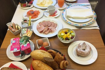 Breakfast meal