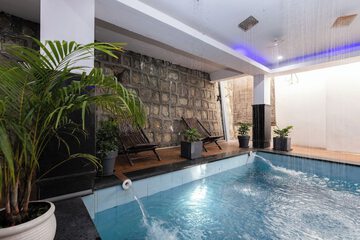 Private pool