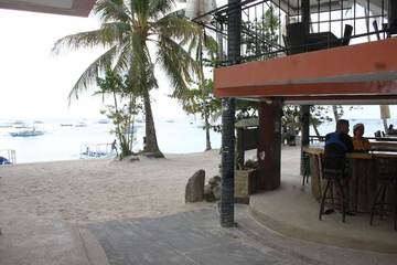 Beach bar