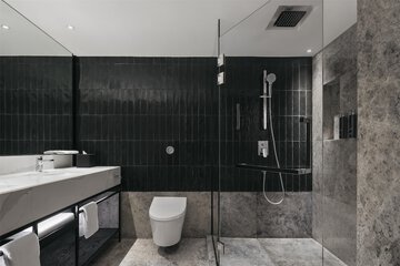 Bathroom shower