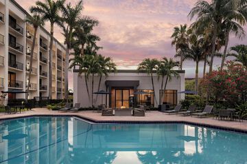 Courtyard Fort Lauderdale East / Lauderdale-by-the-Sea