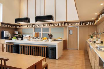 Breakfast/Coffee Service 41 of 44