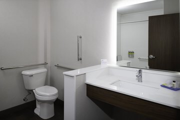 Room 18 of 36