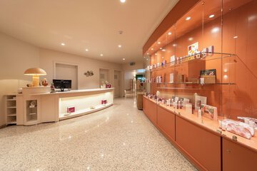 Spa reception