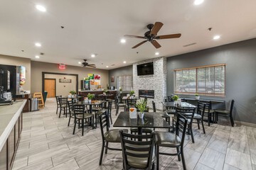 Breakfast area