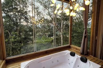 Private spa tub