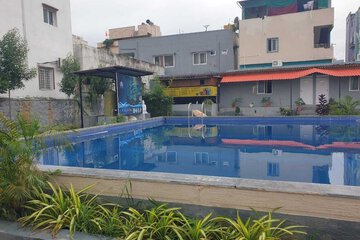 Infinity pool