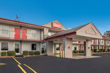 Red Roof Inn & Suites Jackson TN