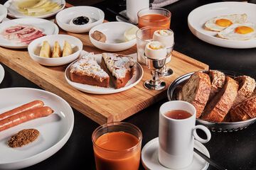 Breakfast meal