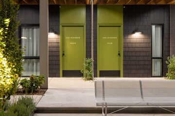 Hotel Exterior 82 of 88