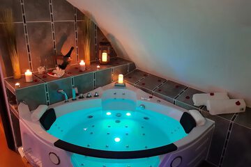 Jetted tub