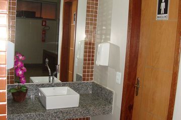 Bathroom sink