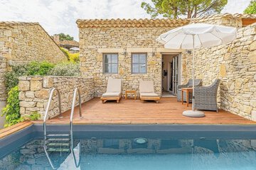 Private pool