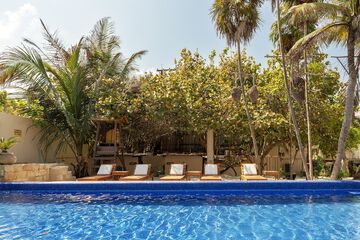 Infinity pool