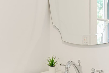 Bathroom sink