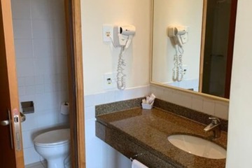 Bathroom sink