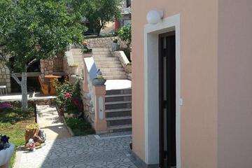Photo 52