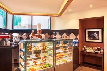 Snack bar