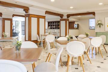 Coffee shop
