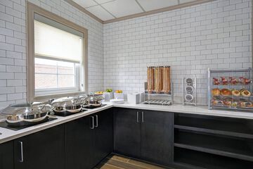 Breakfast/Coffee Service 40 of 45