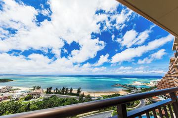 Beach/ocean view