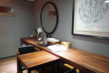 Room amenity