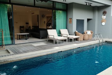 Private pool