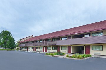 Hotel 7 of 33