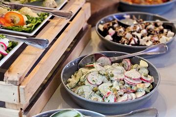 Breakfast buffet