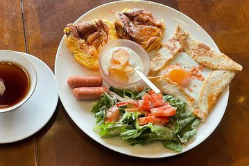 Breakfast meal