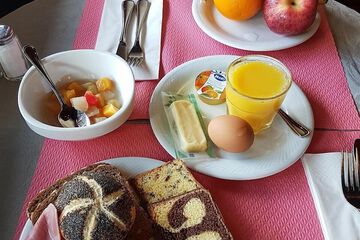 Breakfast meal