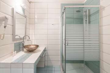 Bathroom shower