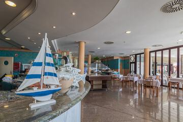 Food court