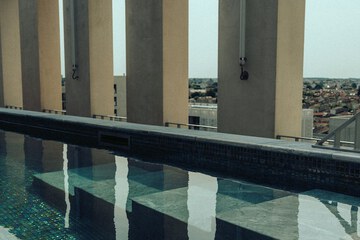 Rooftop pool