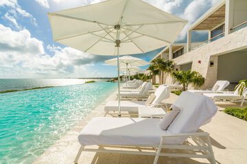 Infinity pool