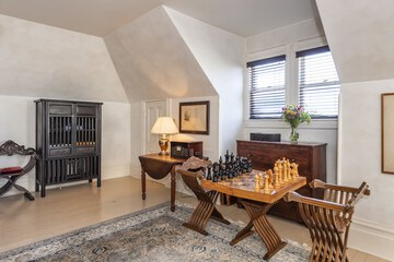 Room 54 of 78