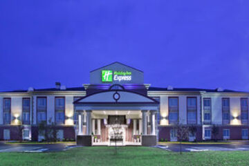 Hotel Front - Evening or Night