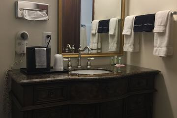 Room 135 of 175