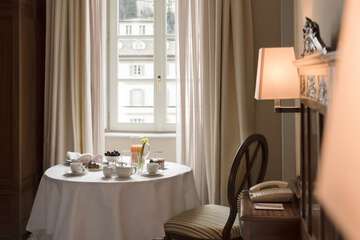 Room service - dining