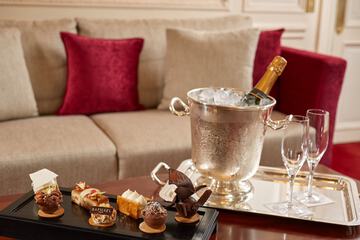 Champagne service