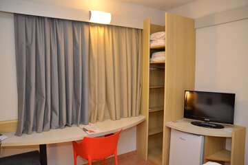 Room amenity