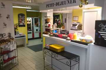 Snack bar