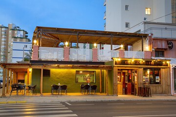 Snack bar
