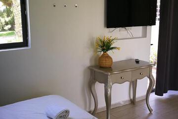 Photo 32
