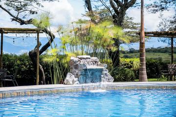 Pool waterfall