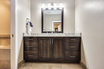 Bathroom sink