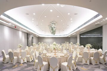 Indoor wedding