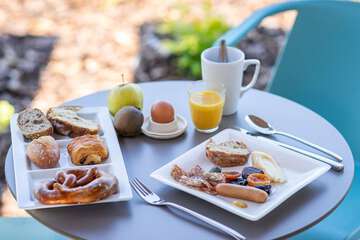 Breakfast area