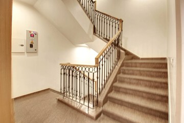 Handrails in stairways